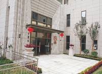 升龍?zhí)靺R廣場