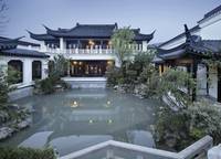 升龍?zhí)靺R廣場